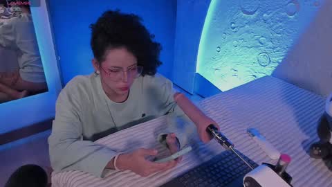     online show from 02-06-25, 10:04