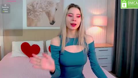 Snapshot of emma_plux chatting on 02-15-25, 04:14 Emma online show from 02-15-25, 04:14