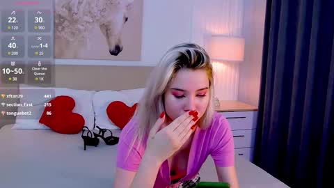 Snapshot of emma_plux chatting on 03-03-25, 07:10 Emma online show from 03-03-25, 07:10