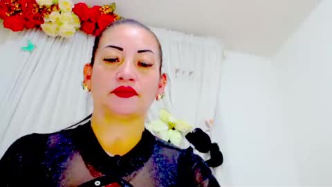 emma_saenzz online show from 12-05-24, 03:59