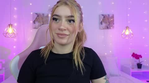 Emma Softt online show from 04-08-26, 05:51