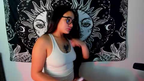 Emma online show from 11-22-25, 02:43