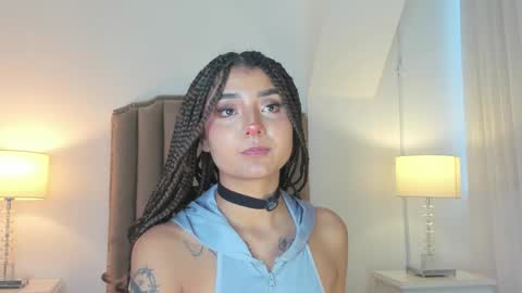 Snapshot of emma_torres__ chatting on 01-14-26, 12:11 Ema online show from 01-14-26, 12:11