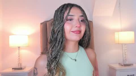 Snapshot of emma_torres__ chatting on 02-15-26, 11:30 Ema online show from 02-15-26, 11:30
