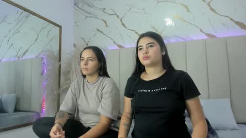 emma_whitee_ online show from 11-30-25, 12:31