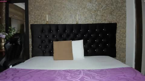 Emma online show from 03-11-25, 01:48