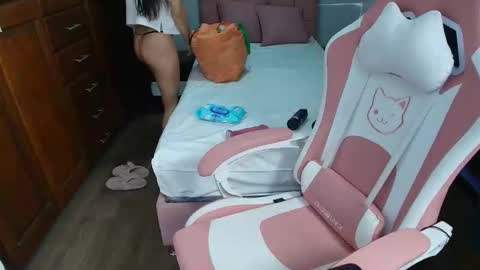 Snapshot of emmaa_rs chatting on 09-18-25, 12:07 emma online show from 09-18-25, 12:07