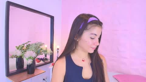 Emma  online show from 10-25-25, 07:19