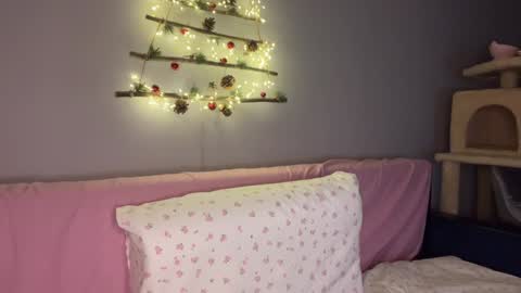 Snapshot of emmaandjake chatting on 01-21-25, 03:54 emmaandjake online show from 01-21-25, 03:54