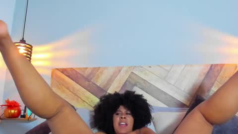 Snapshot of emmabrantt chatting on 12-13-24, 02:43 Emma Brant online show from 12-13-24, 02:43