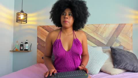 Snapshot of emmabrantt chatting on 01-26-25, 03:47 Emma Brant online show from 01-26-25, 03:47