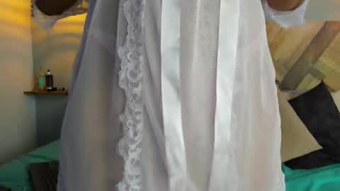 Snapshot of emmabrantt chatting on 03-09-25, 04:00 Emma Brant online show from 03-09-25, 04:00