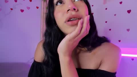 emmaclark_1 online show from 09-10-25, 08:42