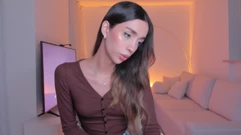 Emma voger online show from 10-21-25, 02:23