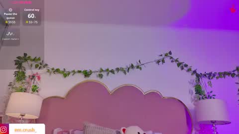 Snapshot of emmacrush chatting on 08-02-26, 02:15 Welcome Im yosein Your love is my passion activate it with your tips and enjoy with me online show from 08-02-26, 02:15