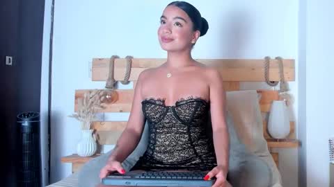 valentina online show from 11-01-25, 05:20