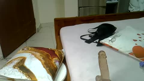 Emma online show from 02-17-25, 02:20