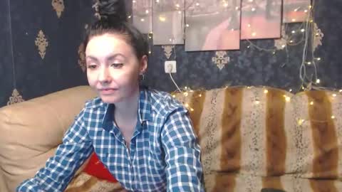 EmmaGoldX online show from 12-15-24, 10:39