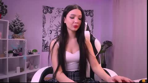 Emma online show from 12-28-24, 04:19