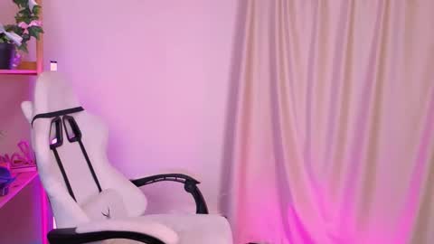 Emma online show from 10-07-25, 10:01