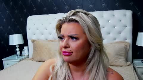 Emma Mavis online show from 01-28-25, 12:11