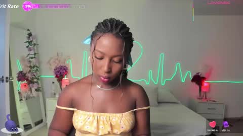 Snapshot of emmasanzoficial chatting on 09-09-25, 11:32 Sara online show from 09-09-25, 11:32