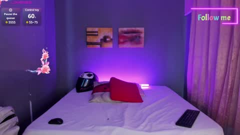 Emma online show from 12-19-24, 05:29