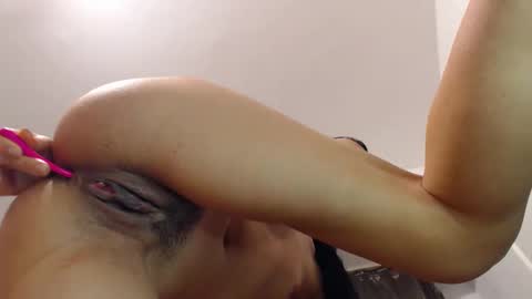 Snapshot of emmastward chatting on 02-06-25, 10:43 Emma online show from 02-06-25, 10:43