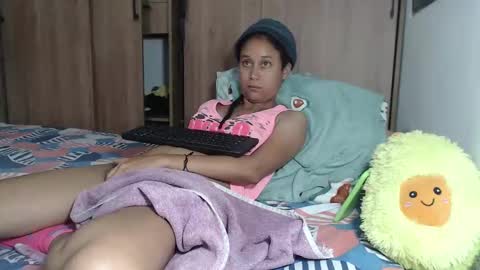 emmasweet95 online show from 12-04-24, 10:19