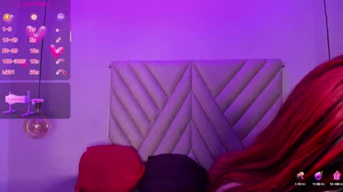 Snapshot of emmaswift1 chatting on 10-04-25, 02:31 Emma online show from 10-04-25, 02:31