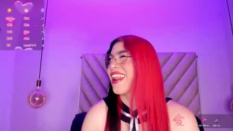 Snapshot of emmaswift1 chatting on 11-05-25, 02:44 Emma online show from 11-05-25, 02:44