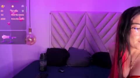 Snapshot of emmaswift1 chatting on 11-22-25, 03:05 Emma online show from 11-22-25, 03:05