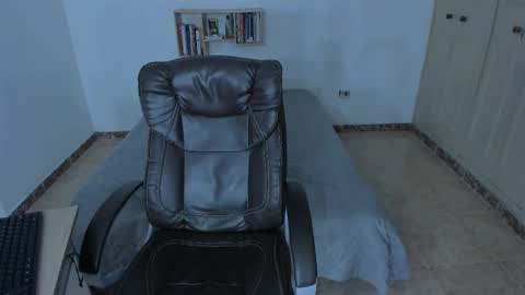 Snapshot of emmatorres9 chatting on 12-27-24, 12:39 Emma Torres online show from 12-27-24, 12:39