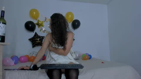 Snapshot of emmatorres9 chatting on 12-30-24, 10:23 Emma Torres online show from 12-30-24, 10:23