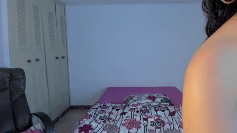 Snapshot of emmatorres9 chatting on 03-07-25, 12:48 Emma Torres online show from 03-07-25, 12:48