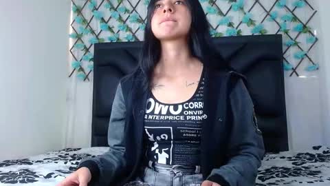  Emma  online show from 12-21-25, 04:14