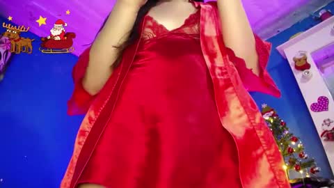 Emma  online show from 12-23-24, 07:41