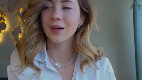 Miss Emmi online show from 02-20-25, 09:33