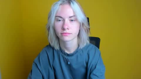 Emmi online show from 09-09-25, 05:07