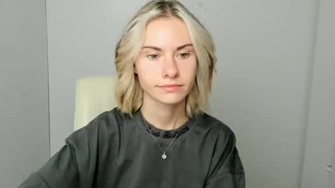 Emmi online show from 09-15-25, 05:29