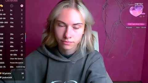 Emmi online show from 09-27-25, 05:34