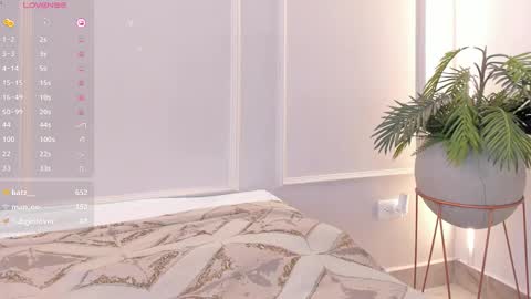Emmiily online show from 12-12-24, 11:03