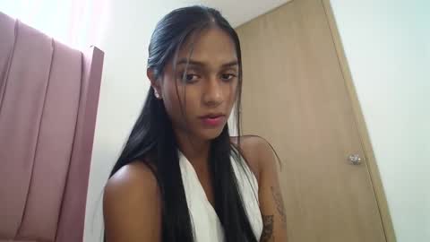 Snapshot of emmily_forever chatting on 03-06-25, 07:54 emmily online show from 03-06-25, 07:54