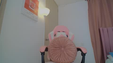 Snapshot of emmily_forever chatting on 10-01-25, 06:58 emmily online show from 10-01-25, 06:58