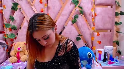 EmmilyWalker online show from 12-19-24, 07:18