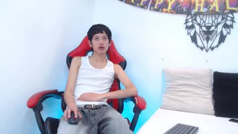 Snapshot of emmo_boy chatting on 10-08-25, 12:47 SERGIO online show from 10-08-25, 12:47