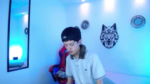 Snapshot of emmo_boy chatting on 01-08-26, 08:33 SERGIO online show from 01-08-26, 08:33