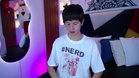 Snapshot of emmo_boy chatting on 02-15-26, 08:49 SERGIO online show from 02-15-26, 08:49