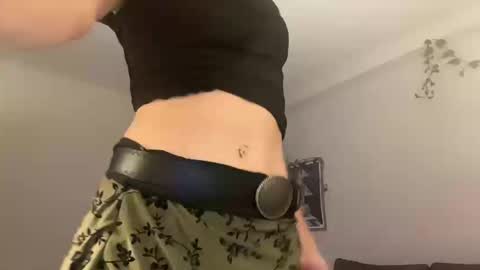 emmy_shae online show from 10-18-25, 04:04