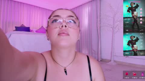 Emmy Walker online show from 02-22-25, 01:57